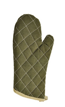 Load image into Gallery viewer, Winco, Green Woven Flame Retardant Oven mitts (Various Sizes)