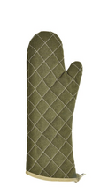 Load image into Gallery viewer, Winco, Green Woven Flame Retardant Oven mitts (Various Sizes)