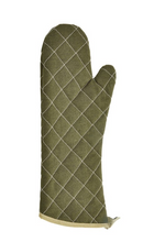 Load image into Gallery viewer, Winco, Green Woven Flame Retardant Oven mitts (Various Sizes)
